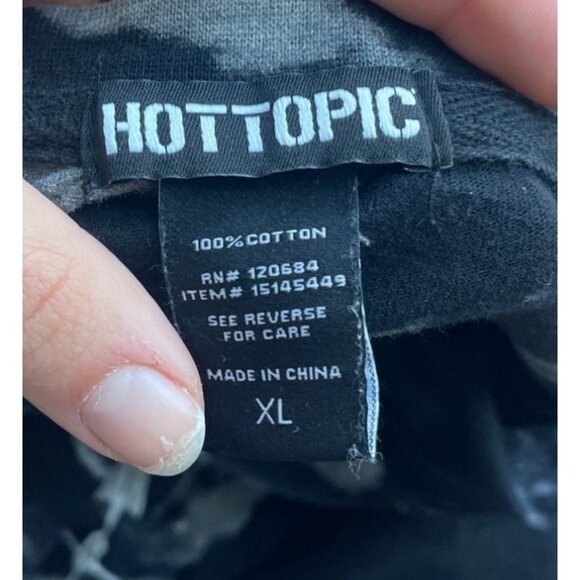 Hot Topic Womens Creature of The Night T-Shirt XL Tie-Dye Crop Y2K Goth Grunge - Picture 10 of 12